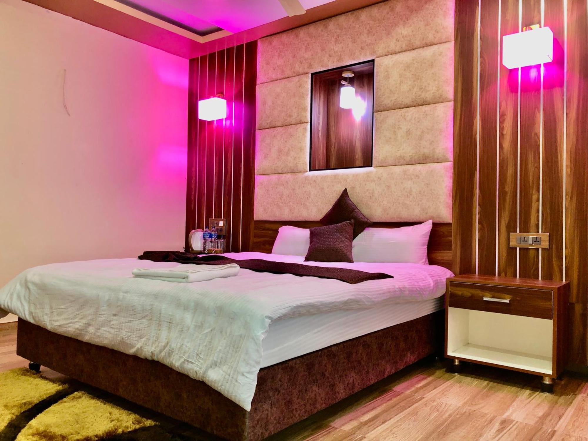 Hotel Hot Pot, Dhangadhi Dış mekan fotoğraf